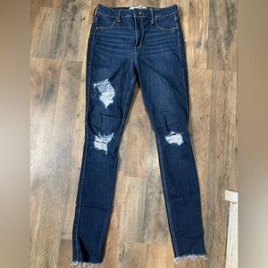 Hollister women’s skinny jeans, size 7, barely worn